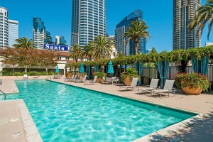 The-Grande-South_Downtown-San-Diego-Condo_2018_Pool-spa_ (6)